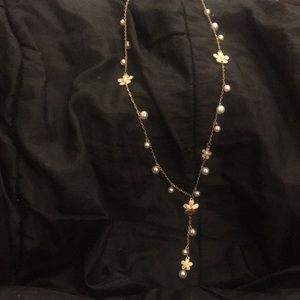 COPY - NWT necklace. Gold chain with pearls and white enamel daisies.